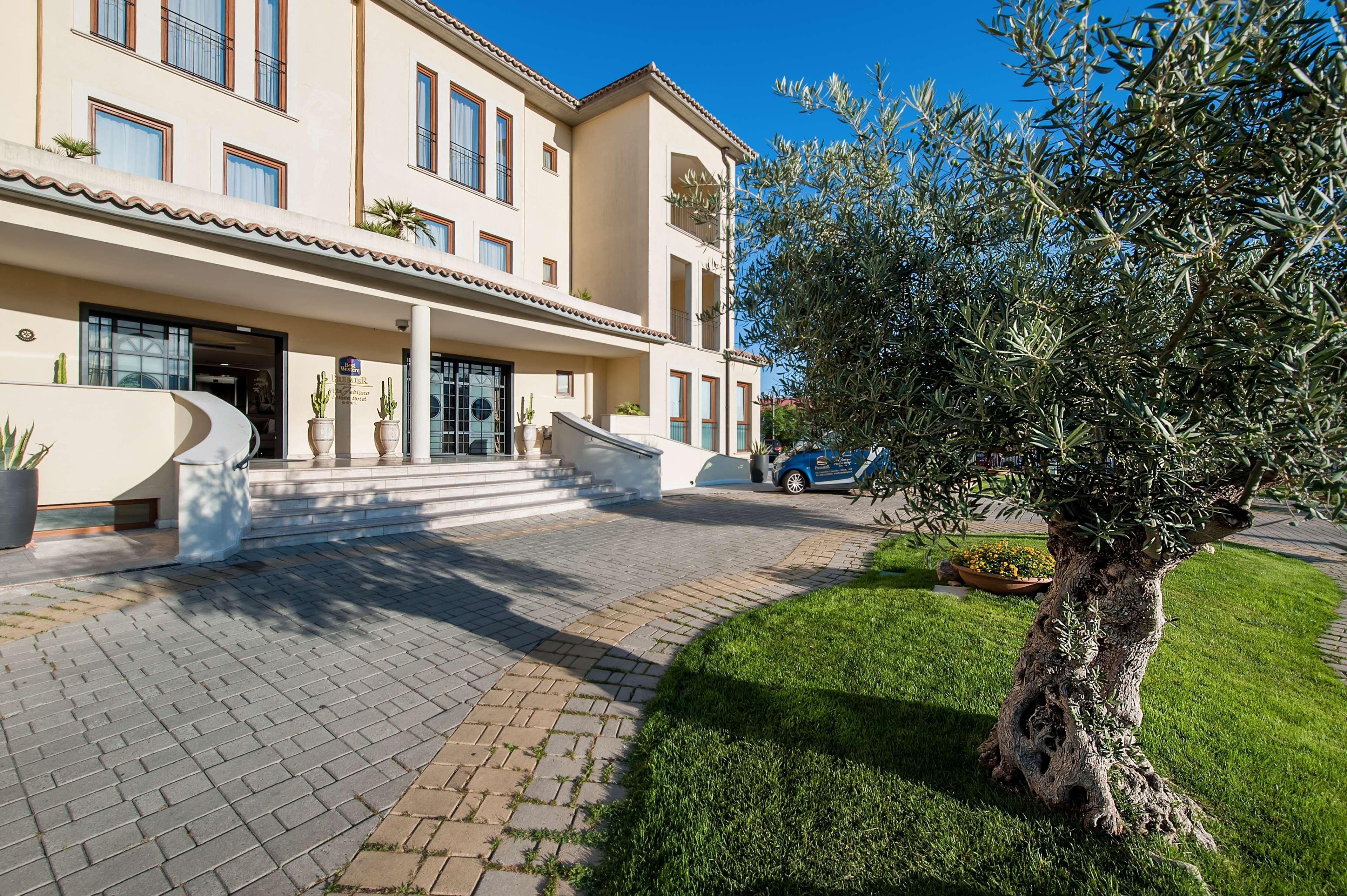 Best Western Premier Villa Fabiano Palace Hotel Rende Exteriör bild