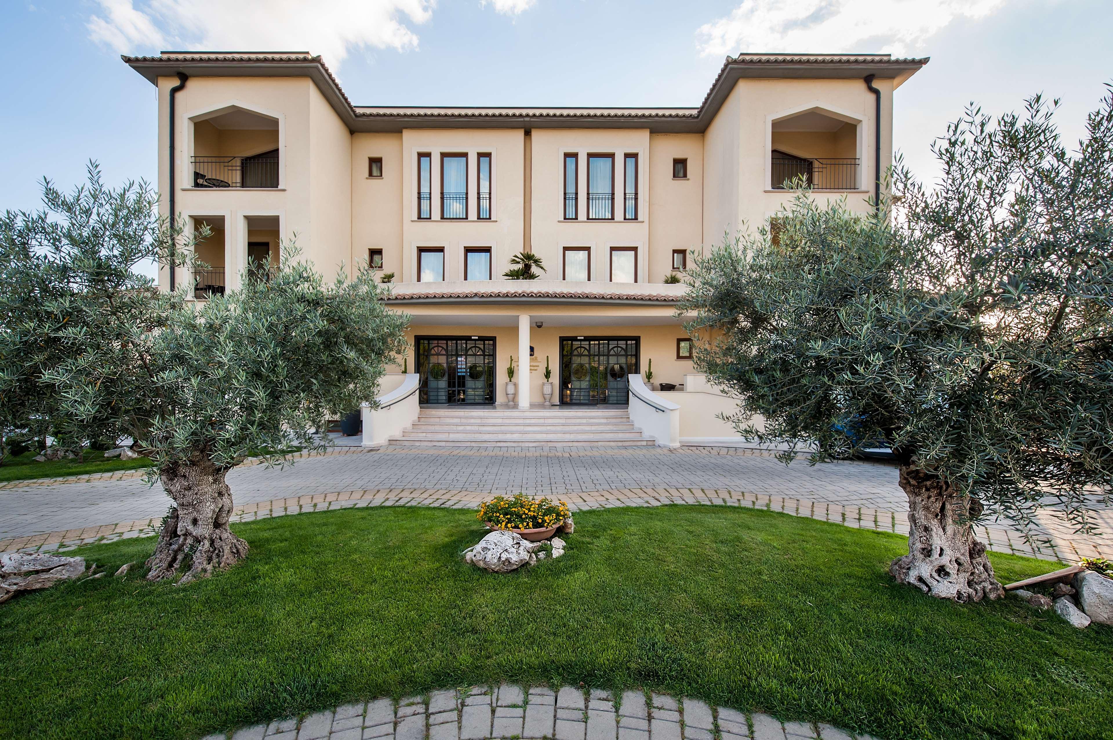 Best Western Premier Villa Fabiano Palace Hotel Rende Exteriör bild